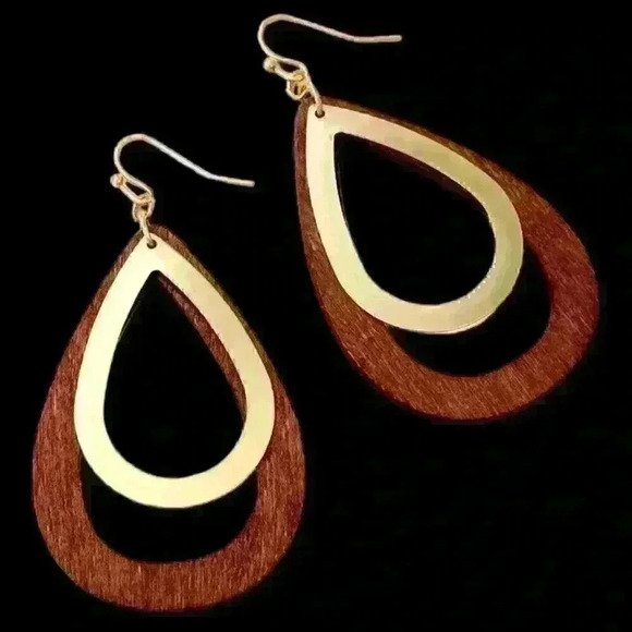 TEARDROP Wood and Gold Long Beaded Metal Dangle Chandelier Earring Jewelry - Picture 1 of 5